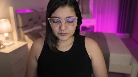 Snapshot of camila_buitrago chatting on December 2024 10:47:01 PM Camila buitrago online show from December 2024 10:47:01 PM