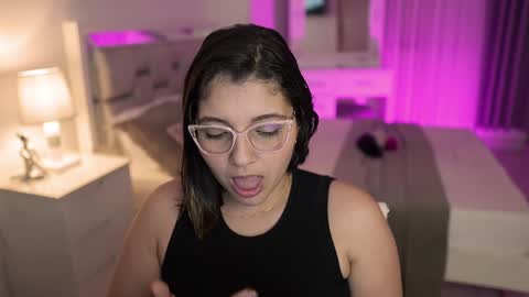 Snapshot of camila_buitrago chatting on December 2024 01:48:01 AM Camila buitrago online show from December 2024 01:48:01 AM