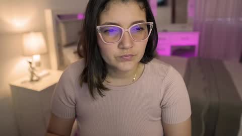 Snapshot of camila_buitrago chatting on January 2025 10:08:01 PM Camila buitrago online show from January 2025 10:08:01 PM