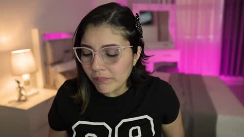 Snapshot of camila_buitrago chatting on January 2025 09:57:01 PM Camila buitrago online show from January 2025 09:57:01 PM