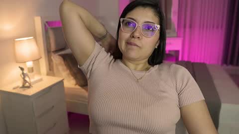 Snapshot of camila_buitrago chatting on January 2025 11:06:02 PM Camila buitrago online show from January 2025 11:06:02 PM