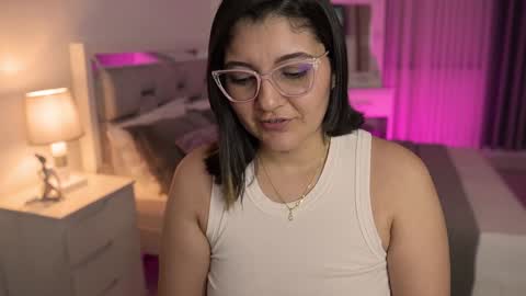 Snapshot of camila_buitrago chatting on January 2025 02:08:02 AM Camila buitrago online show from January 2025 02:08:02 AM