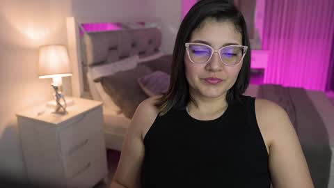 Snapshot of camila_buitrago chatting on January 2025 01:58:02 AM Camila buitrago online show from January 2025 01:58:02 AM