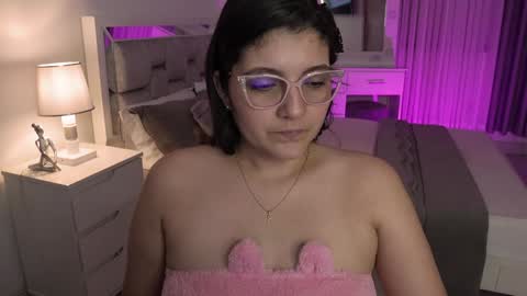 Snapshot of camila_buitrago chatting on January 2025 02:44:02 AM Camila buitrago online show from January 2025 02:44:02 AM