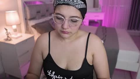 Snapshot of camila_buitrago chatting on January 2025 10:24:01 PM Camila buitrago online show from January 2025 10:24:01 PM