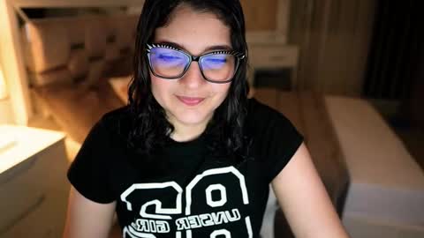 Snapshot of camila_buitrago chatting on November 2025 12:32:01 AM Camila buitrago online show from November 2025 12:32:01 AM