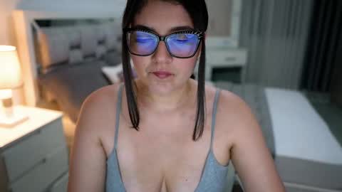 Snapshot of camila_buitrago chatting on November 2025 11:58:02 PM Camila buitrago online show from November 2025 11:58:02 PM