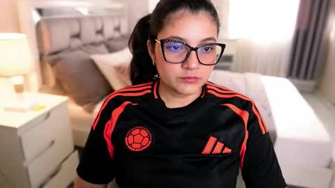 Snapshot of camila_buitrago chatting on November 2025 02:44:01 PM Camila buitrago online show from November 2025 02:44:01 PM