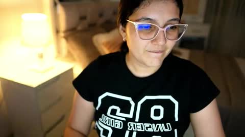 Snapshot of camila_buitrago chatting on November 2025 02:45:01 AM Camila buitrago online show from November 2025 02:45:01 AM