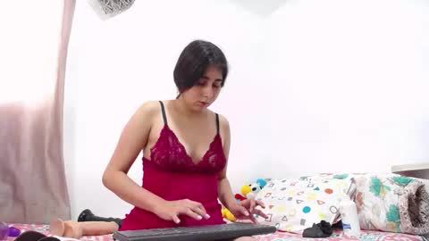 Snapshot of camila_cami chatting on September 2025 03:11:02 PM Camila online show from September 2025 03:11:02 PM