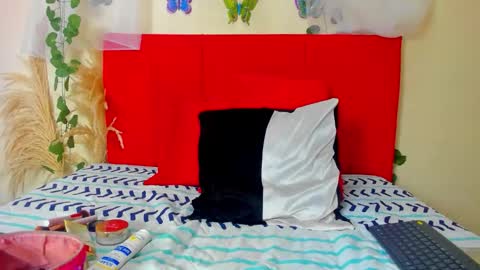 Snapshot of camila_collins7 chatting on October 2025 12:16:01 PM camila_collins7 online show from October 2025 12:16:01 PM