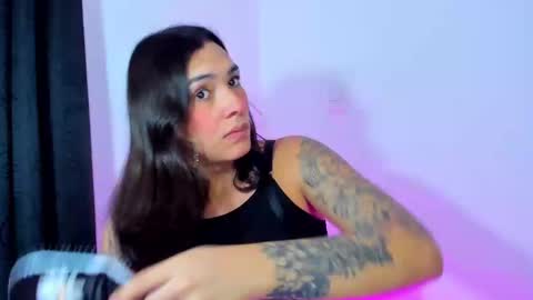 Snapshot of camila_coxx chatting on December 2024 05:26:01 AM  s online show from December 2024 05:26:01 AM