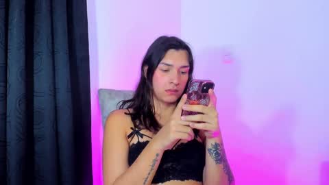Snapshot of camila_coxx chatting on December 2024 07:49:02 AM  s online show from December 2024 07:49:02 AM