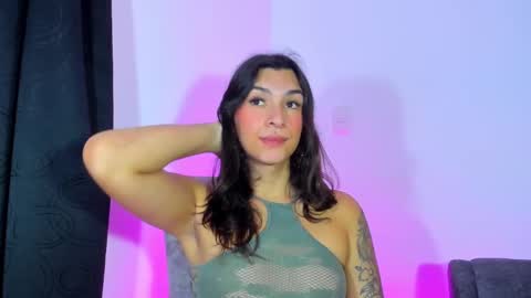 Snapshot of camila_coxx chatting on December 2024 07:42:01 AM  s online show from December 2024 07:42:01 AM