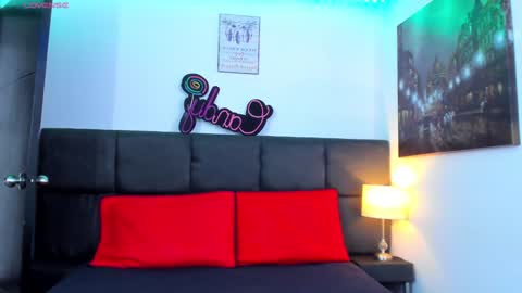 Snapshot of camila_coxx chatting on December 2024 05:20:01 AM  s online show from December 2024 05:20:01 AM