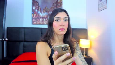 Snapshot of camila_coxx chatting on January 2025 04:22:02 AM  s online show from January 2025 04:22:02 AM