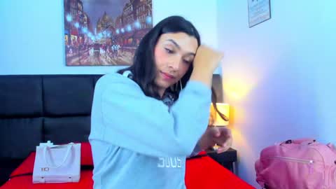 Snapshot of camila_coxx chatting on January 2025 05:41:02 AM  s online show from January 2025 05:41:02 AM