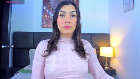 Snapshot of camila_coxx chatting on January 2025 05:21:01 AM  s online show from January 2025 05:21:01 AM