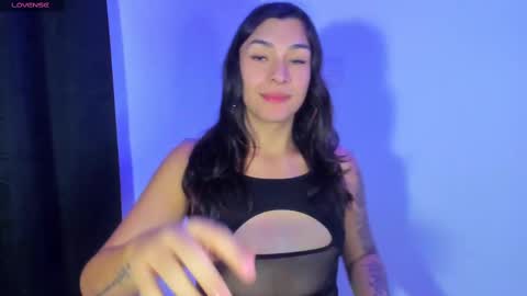 Snapshot of camila_coxx chatting on February 2025 05:16:01 AM  s online show from February 2025 05:16:01 AM