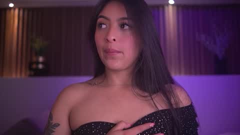 Camila online show from November 2025 05:06:02 AM