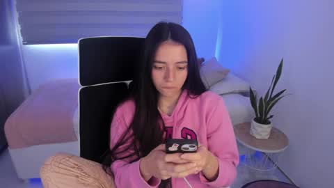 Snapshot of camila_ec2 chatting on April 2026 04:04:02 PM C A M I online show from April 2026 04:04:02 PM