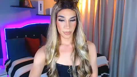 Snapshot of camila_hoottie chatting on December 2024 03:04:02 AM Camila online show from December 2024 03:04:02 AM