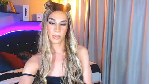 Snapshot of camila_hoottie chatting on December 2024 10:03:02 AM Camila online show from December 2024 10:03:02 AM