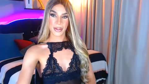 Snapshot of camila_hoottie chatting on January 2025 03:34:01 AM Camila online show from January 2025 03:34:01 AM