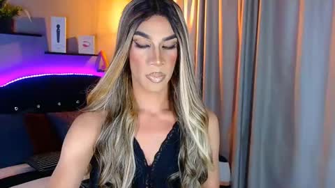 Snapshot of camila_hoottie chatting on January 2025 02:56:01 AM Camila online show from January 2025 02:56:01 AM