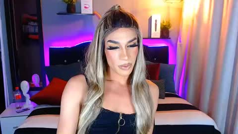 Snapshot of camila_hoottie chatting on January 2025 08:25:02 AM Camila online show from January 2025 08:25:02 AM