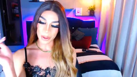 Snapshot of camila_hoottie chatting on January 2025 07:35:01 AM Camila online show from January 2025 07:35:01 AM