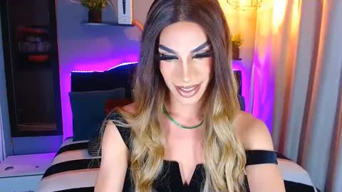 Snapshot of camila_hoottie chatting on January 2025 03:44:02 AM Camila online show from January 2025 03:44:02 AM