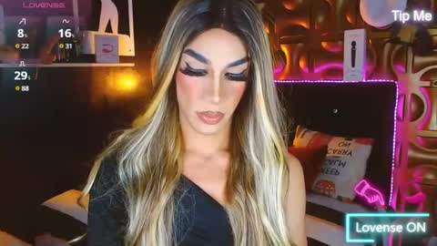 Snapshot of camila_hoottie chatting on February 2025 03:03:01 AM Camila online show from February 2025 03:03:01 AM