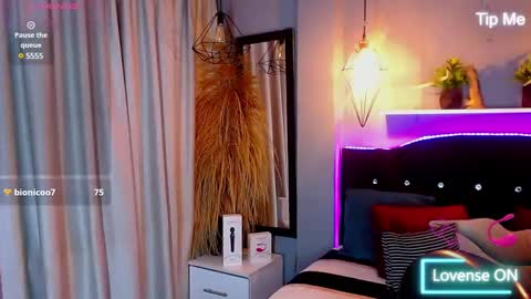 Snapshot of camila_hoottie chatting on February 2025 12:41:01 AM Camila online show from February 2025 12:41:01 AM