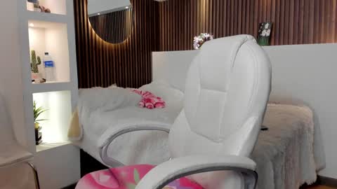 camila_martinez9 online show from December 2024 12:56:02 PM