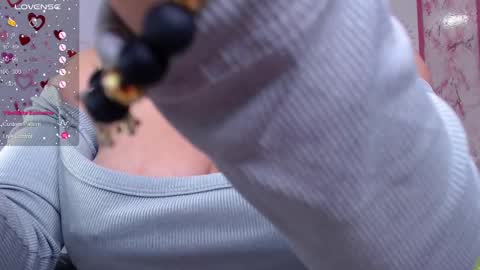 Snapshot of camila_pandora_ch chatting on December 2024 01:43:02 PM Cami online show from December 2024 01:43:02 PM