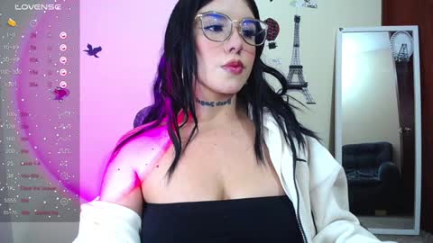 Snapshot of camila_pandora_ch chatting on January 2025 03:29:01 PM Cami online show from January 2025 03:29:01 PM