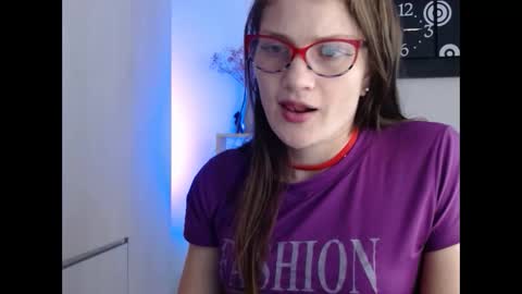 Camila ventura online show from October 2025 08:15:02 PM