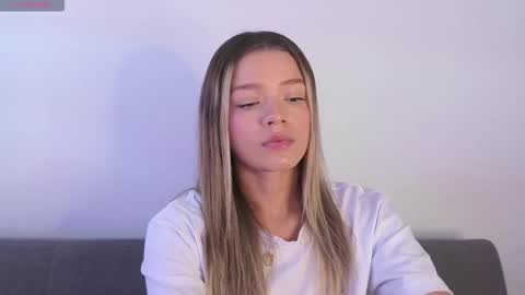 Camila Monroee  online show from December 2025 02:11:01 PM