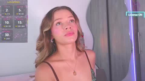 Snapshot of camilamonroee chatting on March 2026 02:33:01 PM Camila Monroee online show from March 2026 02:33:01 PM