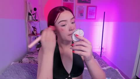 Camila  online show from October 2025 11:47:02 AM