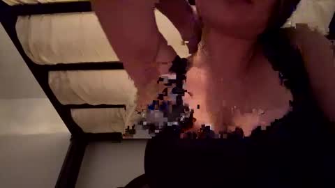 camilax25 online show from October 2025 11:18:01 PM
