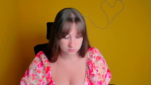 Snapshot of camilla_body chatting on June 2026 06:07:01 AM Camilla online show from June 2026 06:07:01 AM