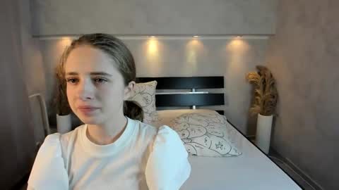 Camilla online show from October 2025 01:20:02 AM