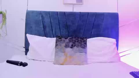 camilla_miller01 online show from September 2025 10:54:01 PM