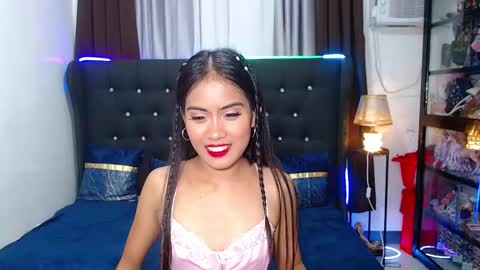 Snapshot of camilla_morena chatting on February 2025 08:35:01 AM camilla_morena online show from February 2025 08:35:01 AM