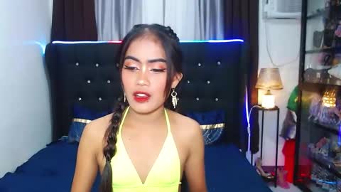 Snapshot of camilla_morena chatting on February 2025 08:07:01 AM camilla_morena online show from February 2025 08:07:01 AM