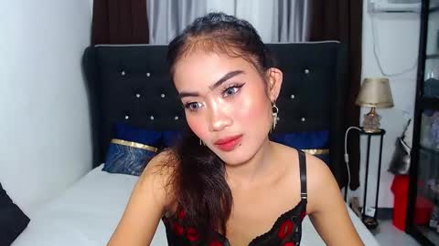 Snapshot of camilla_morena chatting on February 2025 05:37:01 AM camilla_morena online show from February 2025 05:37:01 AM