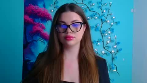 Snapshot of camilla_xo_ chatting on November 2025 07:11:02 AM Camilla online show from November 2025 07:11:02 AM