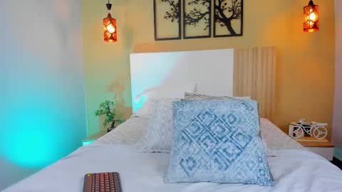 Snapshot of camille_lynn chatting on February 2025 03:55:02 AM Camille Lynn online show from February 2025 03:55:02 AM